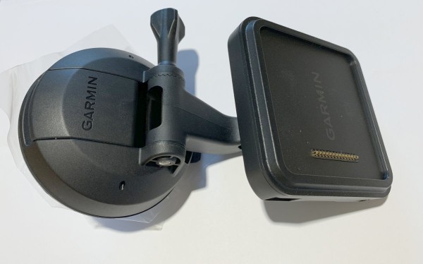 Garmin Componentes de montaje + cargador de coche para Garmin dezl  LGV1000